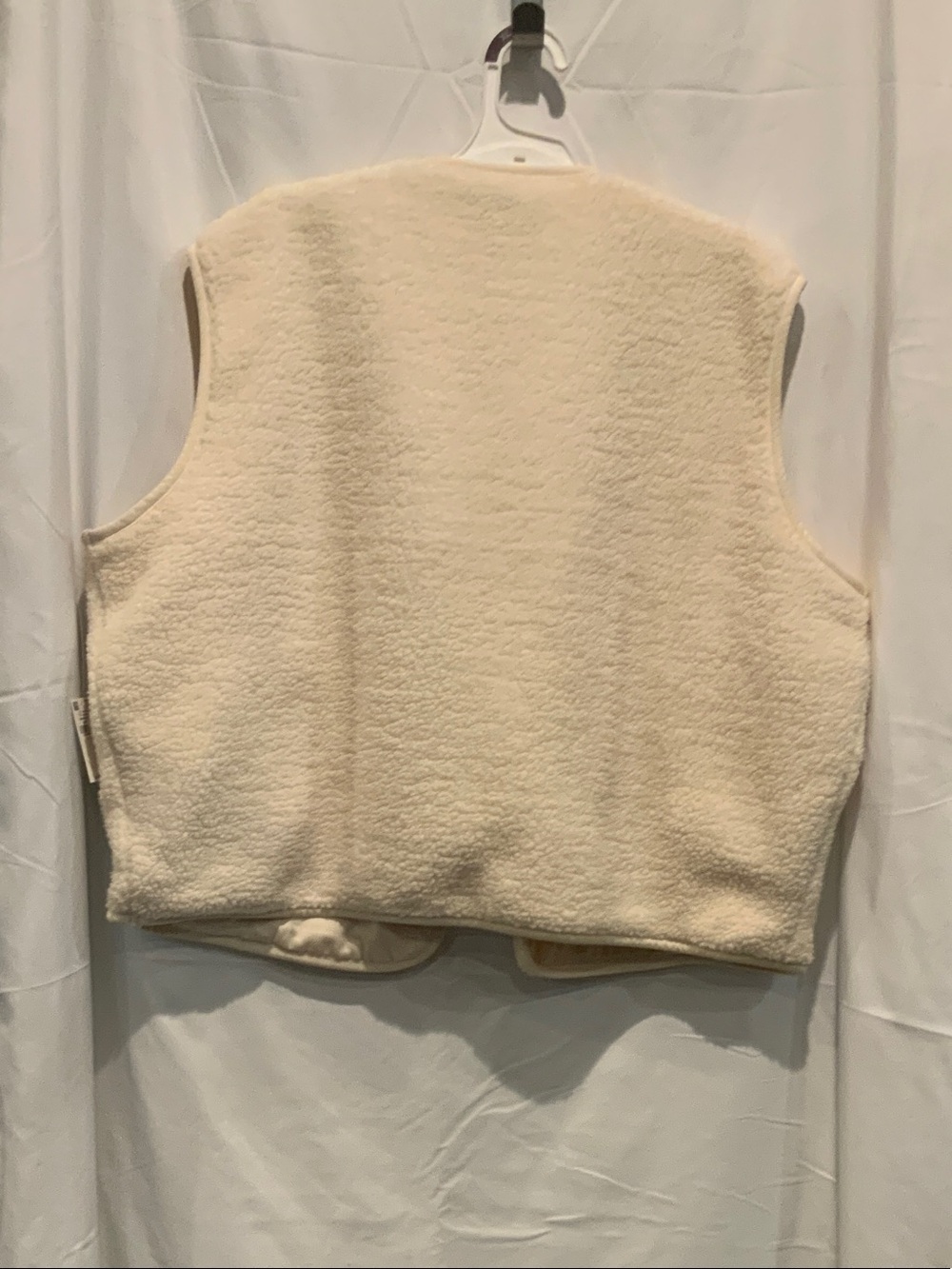 Old Navy Cream Sherpa Snap-Front Vest - Picture 2 of 3